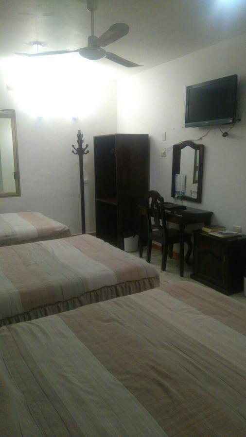 Hotel Claudia Macuspana Екстериор снимка