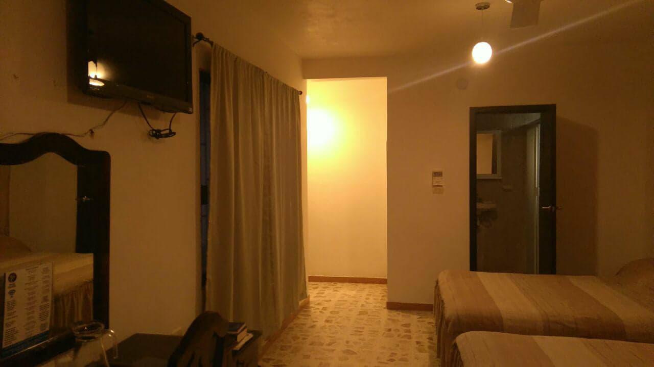 Hotel Claudia Macuspana Екстериор снимка